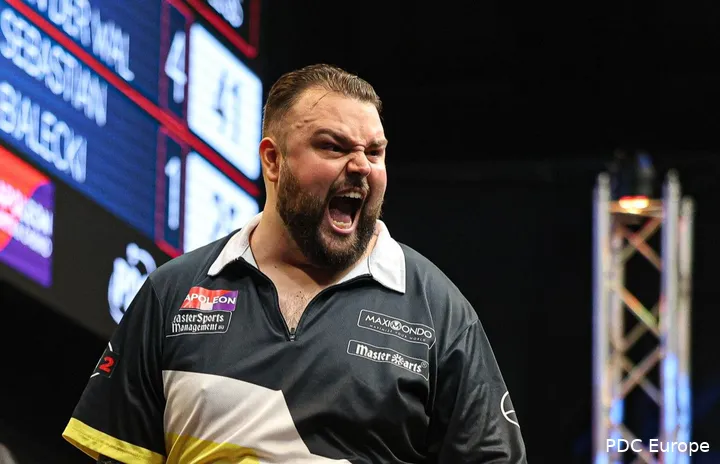 Jitse van der Wal afgelopen weekend in actie op de Flanders Darts Trophy