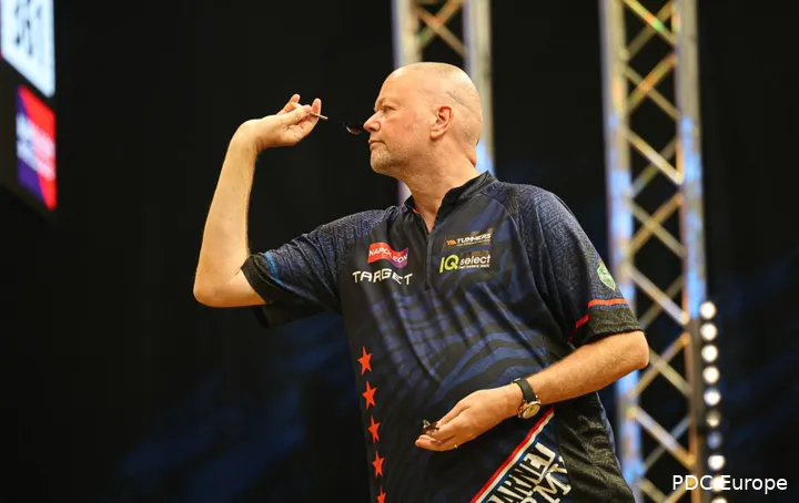 Raymond van Barneveld in actie