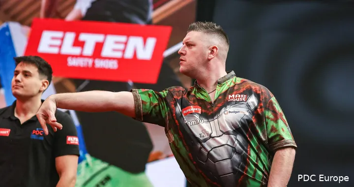 Daryl Gurney (3)