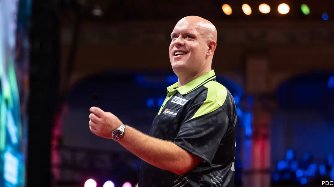 Michael van Gerwen stuck in the second round of the World Matchplay
