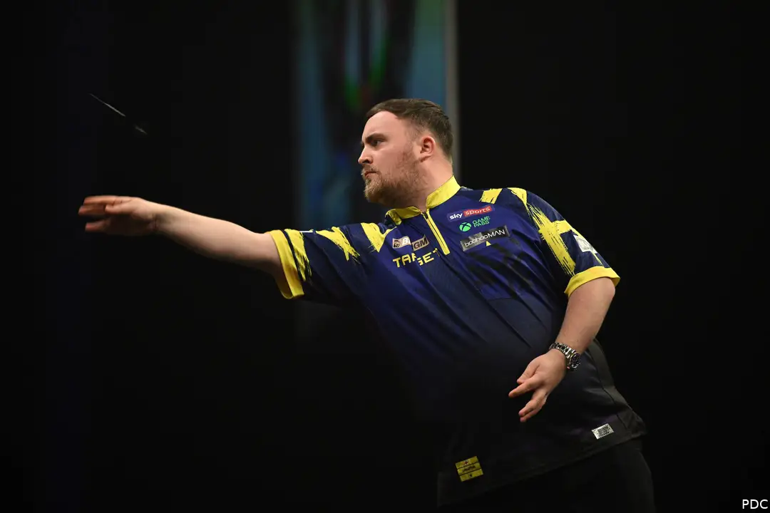 Luke Littler in action