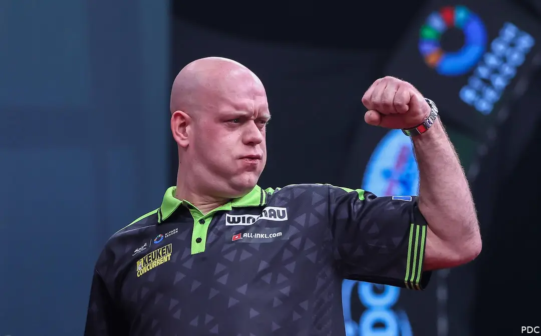 Michael van Gerwen pumps his fist