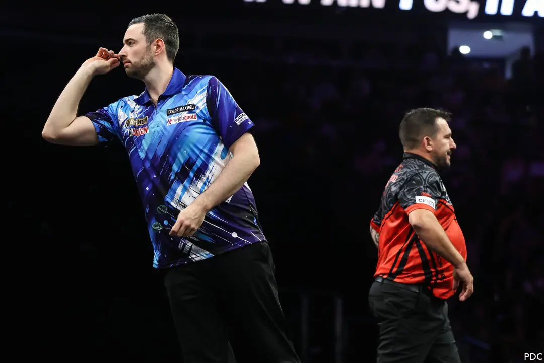 Humphries throws the dart.