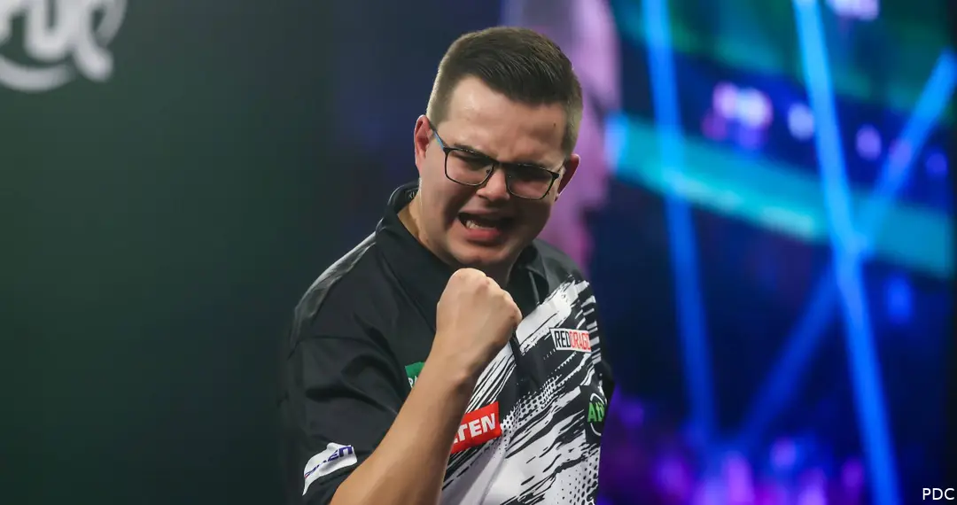 Gian van Veen ballt die Faust