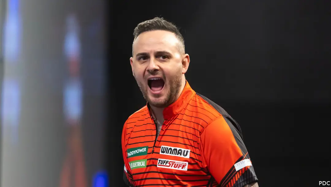 Joe Cullen won uiteindelijk de wedstrijd