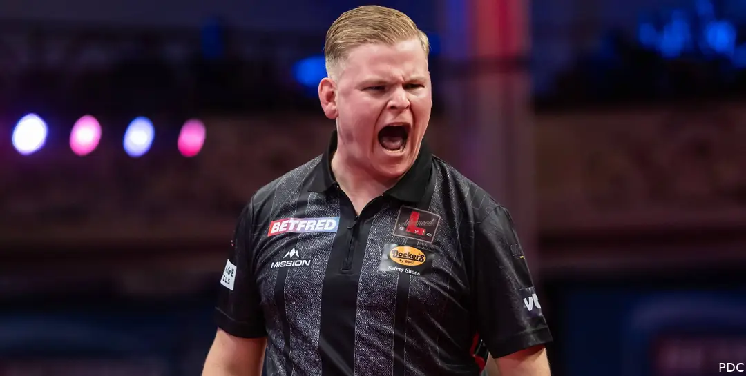 De Decker gooide een spectaculaire 148 finish om zijn wedstrijd in de eerste ronde te beslissen.