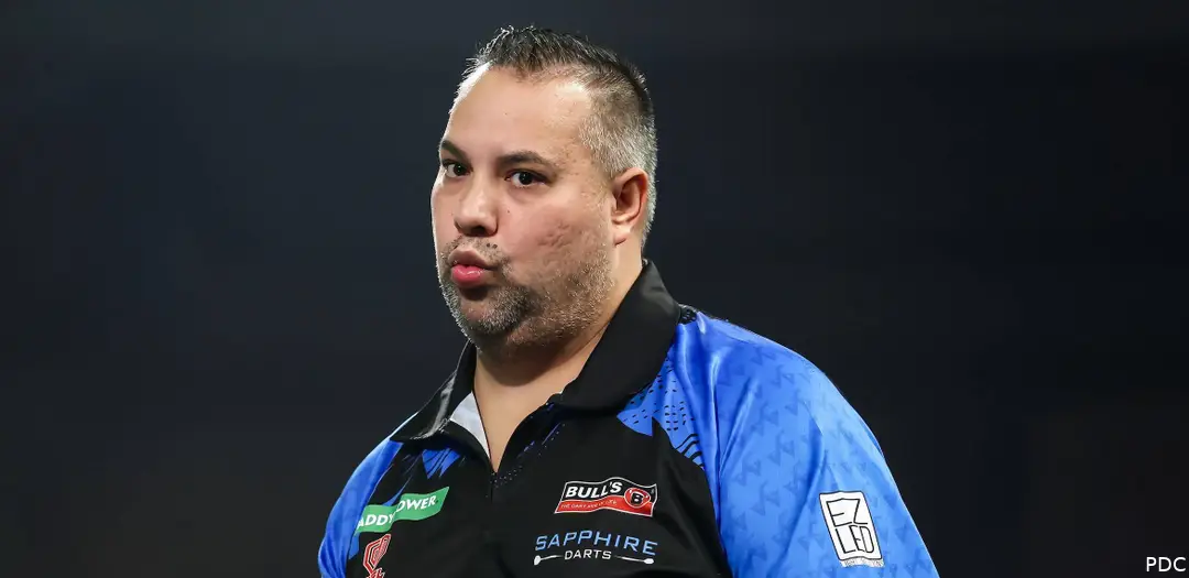 Jermaine Wattimena tuit zijn lippen en baalt zichtbaar.