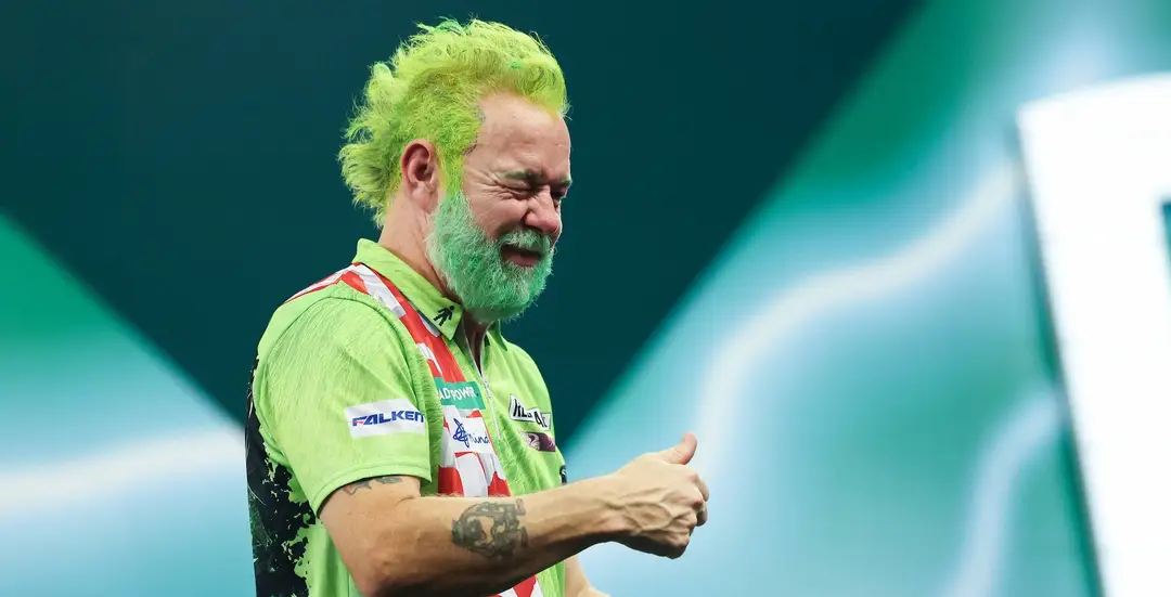 Peter Wright knipoogt naar publiek