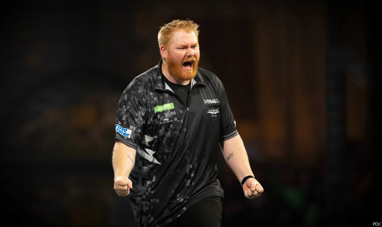 Matt Campbell neemt het nu op tegen Ryan Searle