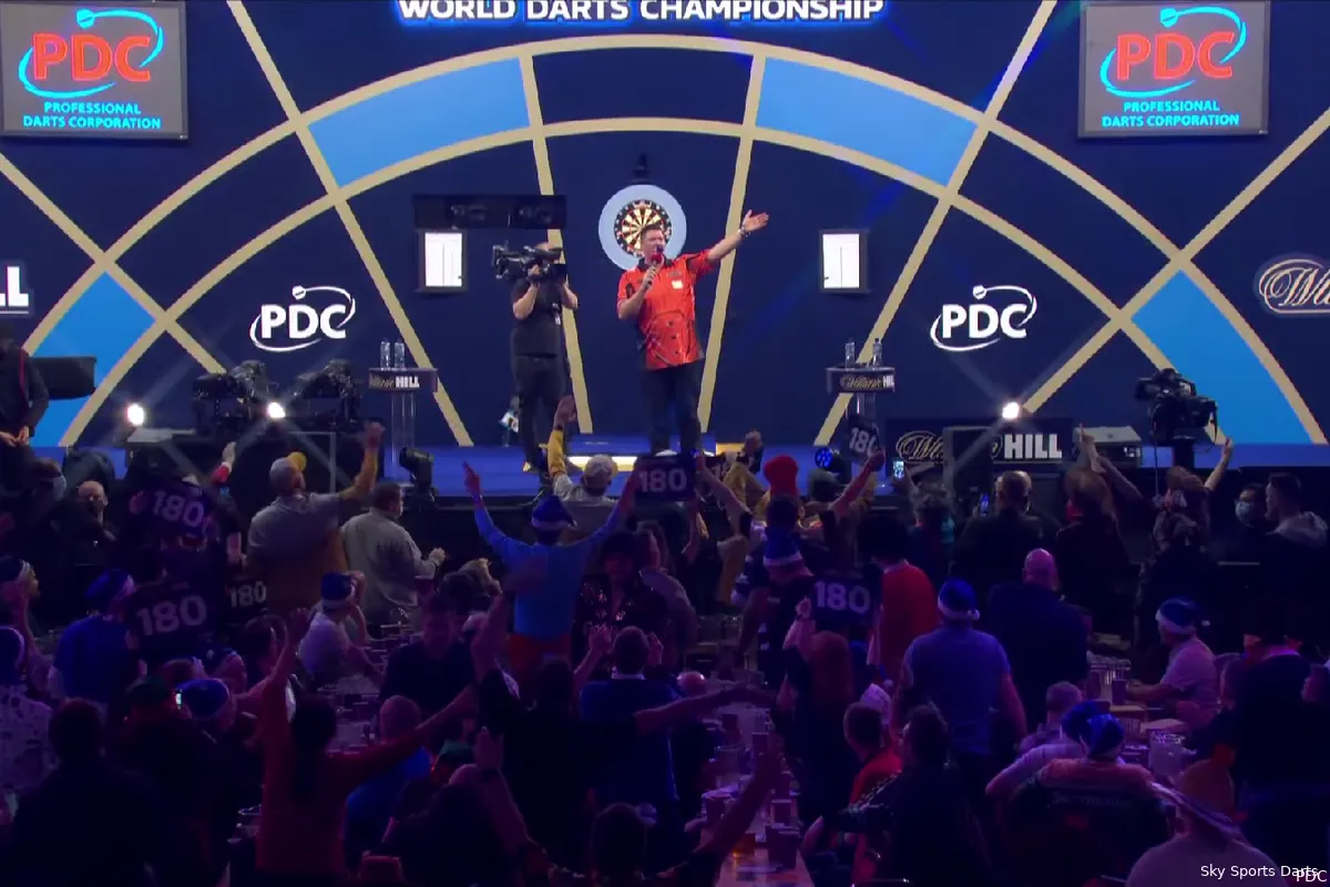 2021 12 16 18 00 21 sweet caroline daryl gurney does ally pally karaoke youtube 61bb813030608