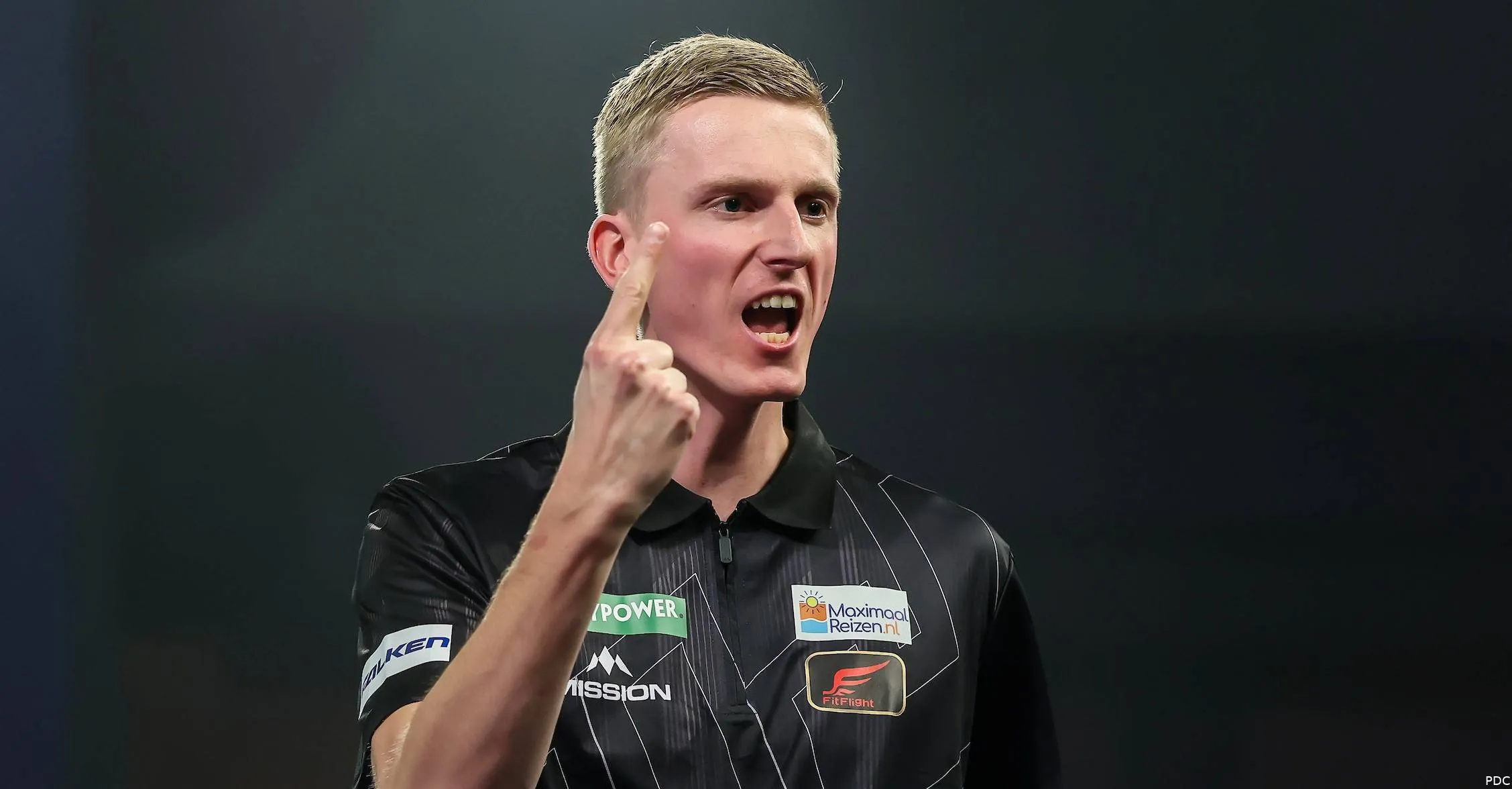 Wessel Nijman hebt den Finger