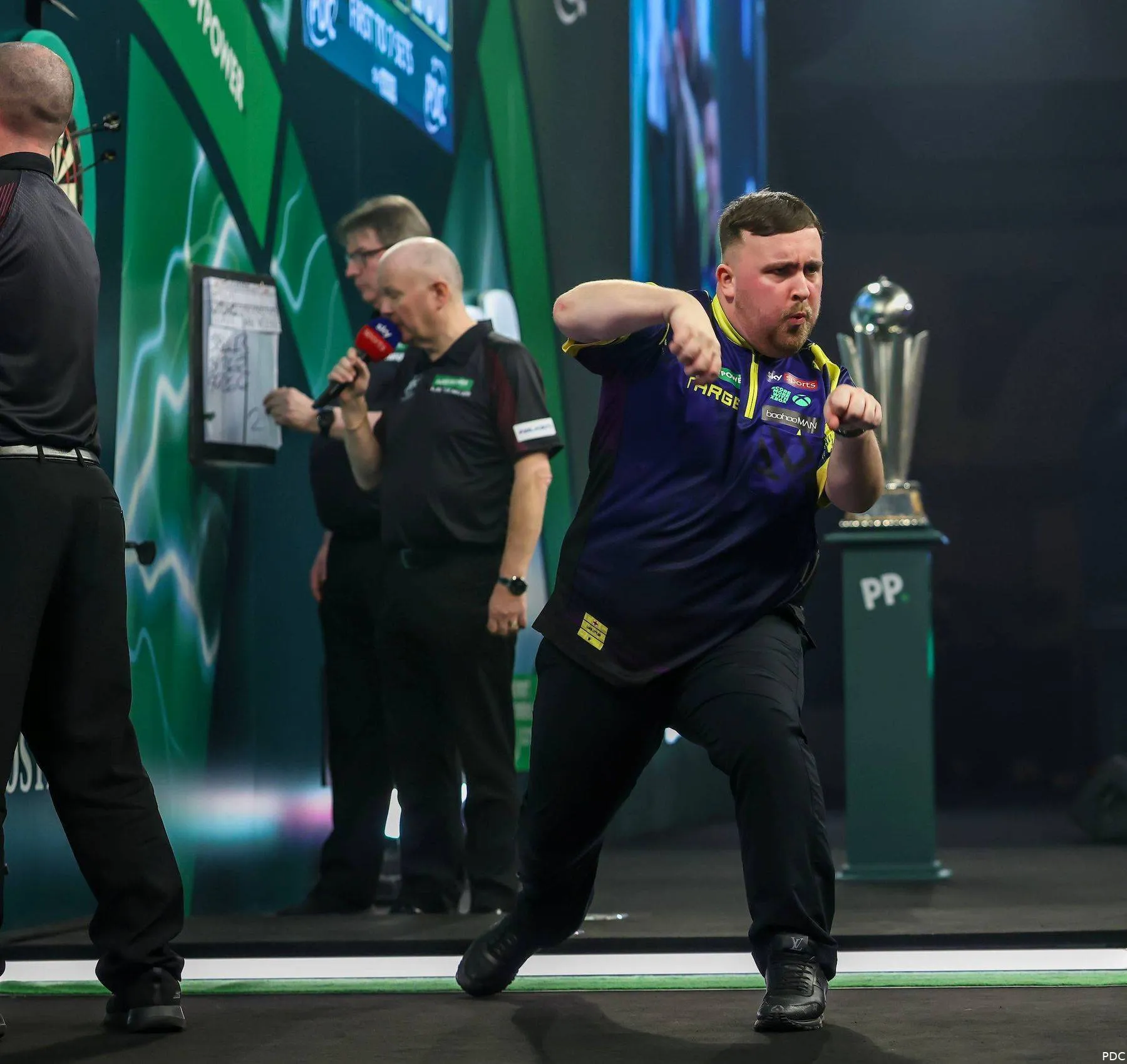 Luke Littler WK Darts Boksend