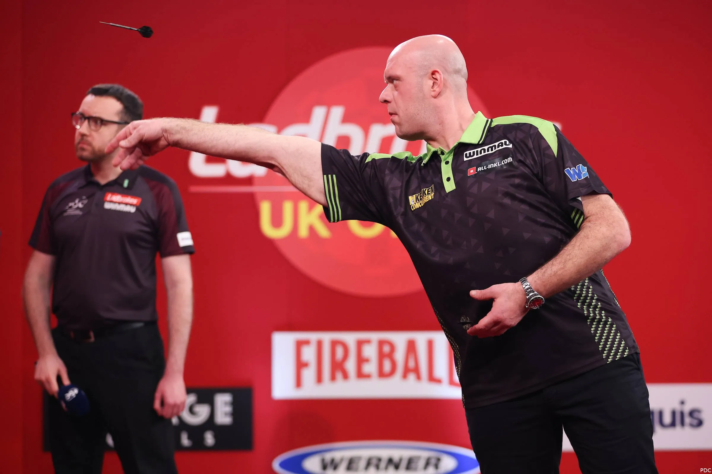 Michael van Gerwen in actie tijdens de voorbije UK Open
