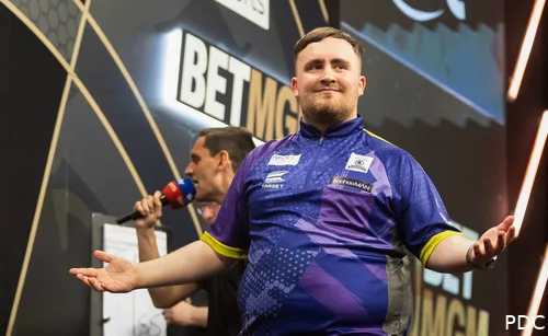 Luke Littler is regularly compared to Adrian Lewis