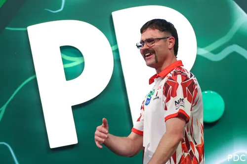 Damon Heta celebrates his 3-1 win over Steve Lennon at the Ally Pally