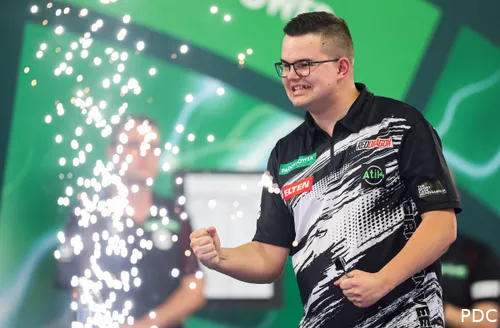 Gian van Veen celebrates his victory