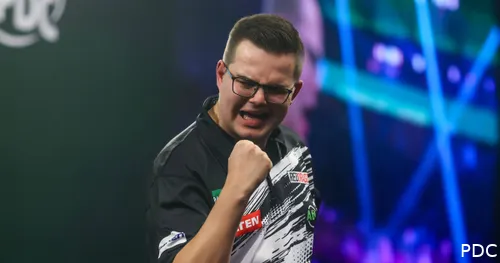 Gian van Veen pumps his fist