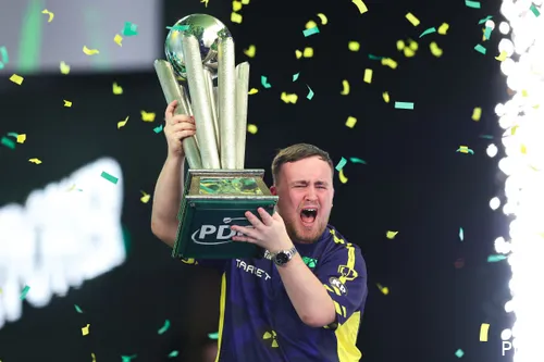 Luke Littler gewann Anfang des Jahres die Darts-Weltmeisterschaft