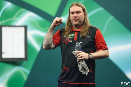 Ryan Searle ballt die Faust Richtung Publikum