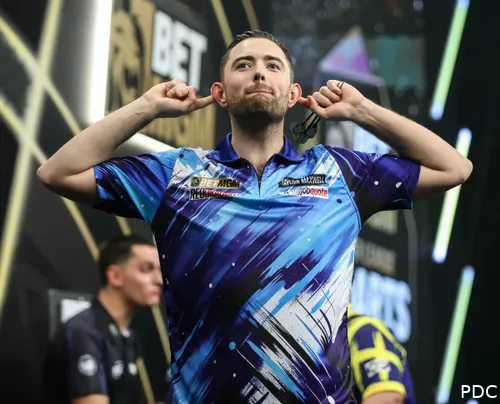 Luke Humphries trifft in der dritten Runde auf Jermaine Wattimena