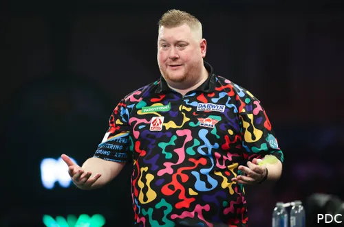 Ricky Evans in Aktion auf der Bühne