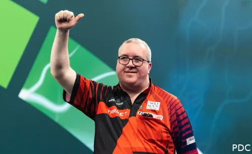Stephen Bunting neemt het in de openingsronde op tegen Nitin Kumar