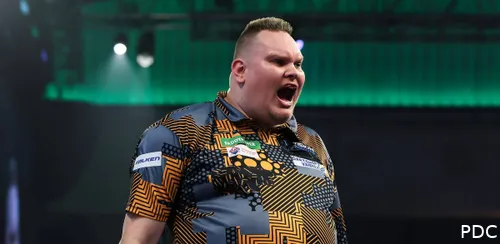 Wesley Plaisier juicht na zijn overwinning