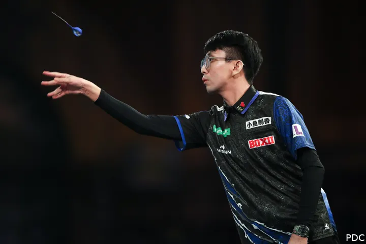 Xiaochen Zong is by far the best dart player from China, but so far, competing with the world's best has been another story