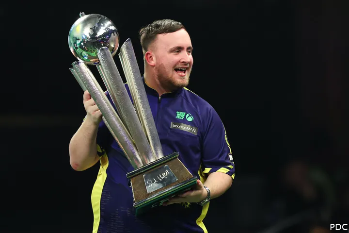 Luke Littler with his Sid Waddell Trophy