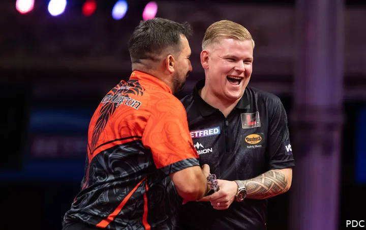 Jonny Clayton &amp; Mike de Decker