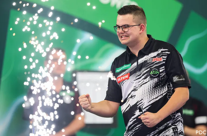 Gian van Veen celebrates his victory