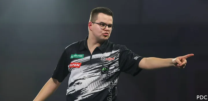 Gian van Veen on the World Championship stage