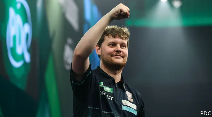 Kevin Doets celebrates on the Worlds stage