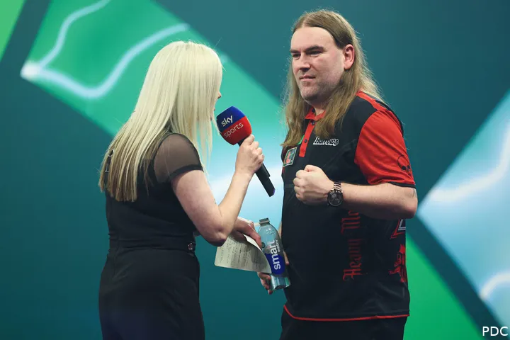 Ryan Searle talks to Polly James for Sky Sports at Ally Pally