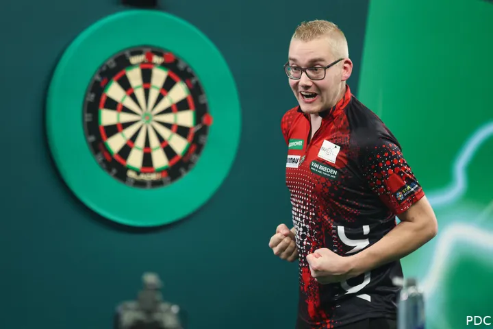 Jurjen van der Velde celebrates.