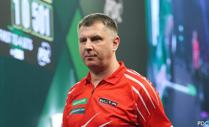 Krzysztof Ratajski in action at the World Darts Championship