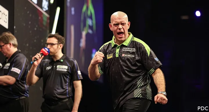 Michael van Gerwen pumps his fist