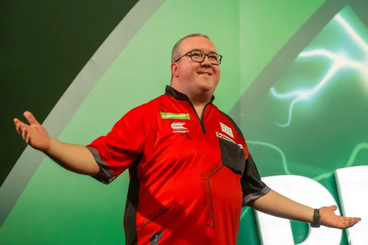 Stephen Bunting will sich bei der World Darts Championship 2025 für die Premier League Darts endgültig ins Rampenlicht stellen