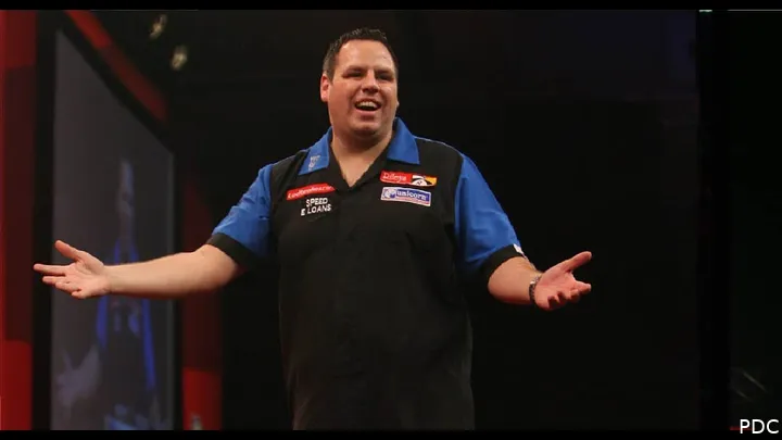 Adrian Lewis 9dart WC Final