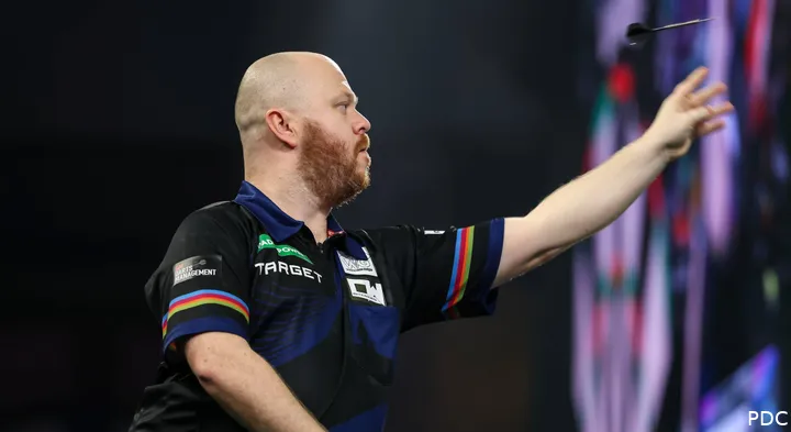 Justin Hood in Aktion bei der WM Darts 2026