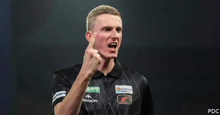 Wessel Nijman hebt den Finger