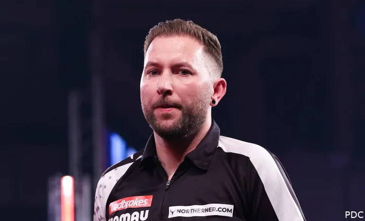 Danny Noppert blickt nach vorn.