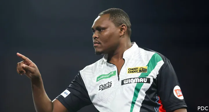 David Munyua in Aktion bei der vergangenen Darts-WM