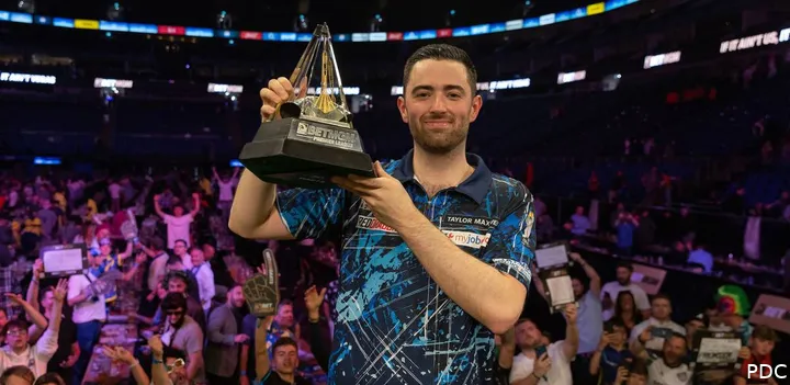 Luke Humphries stemmt den Premier-League-Titel