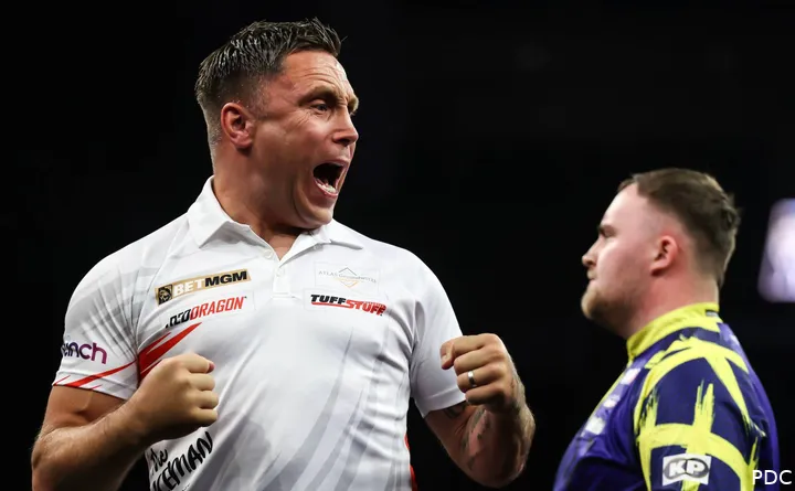Gerwyn Price brüllt in Richtung Publikum