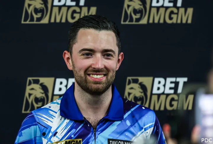 Luke Humphries spricht vor den Medien vor der Premier League Darts Finals Night 2026
