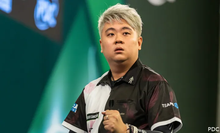 Man Lok (Hugo) Leung is één van de reizende sterren van het Aziatische darten