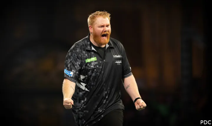 Matt Campbell neemt het nu op tegen Ryan Searle