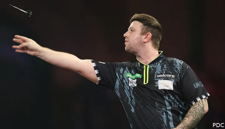 Callan Rydz neemt het in de kwartfinales op tegen Michael van Gerwen