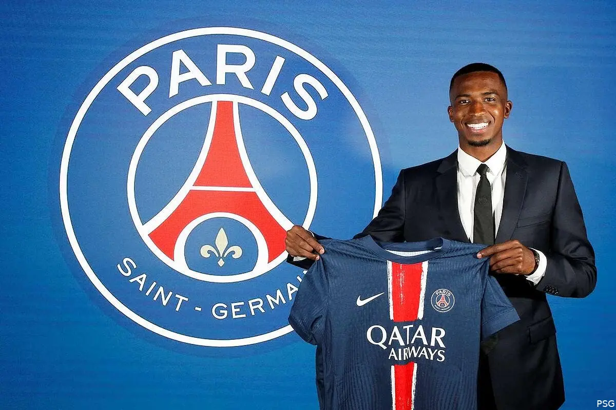 willian pacho s engage au psg jusqu en 2029 s3o1041 379557